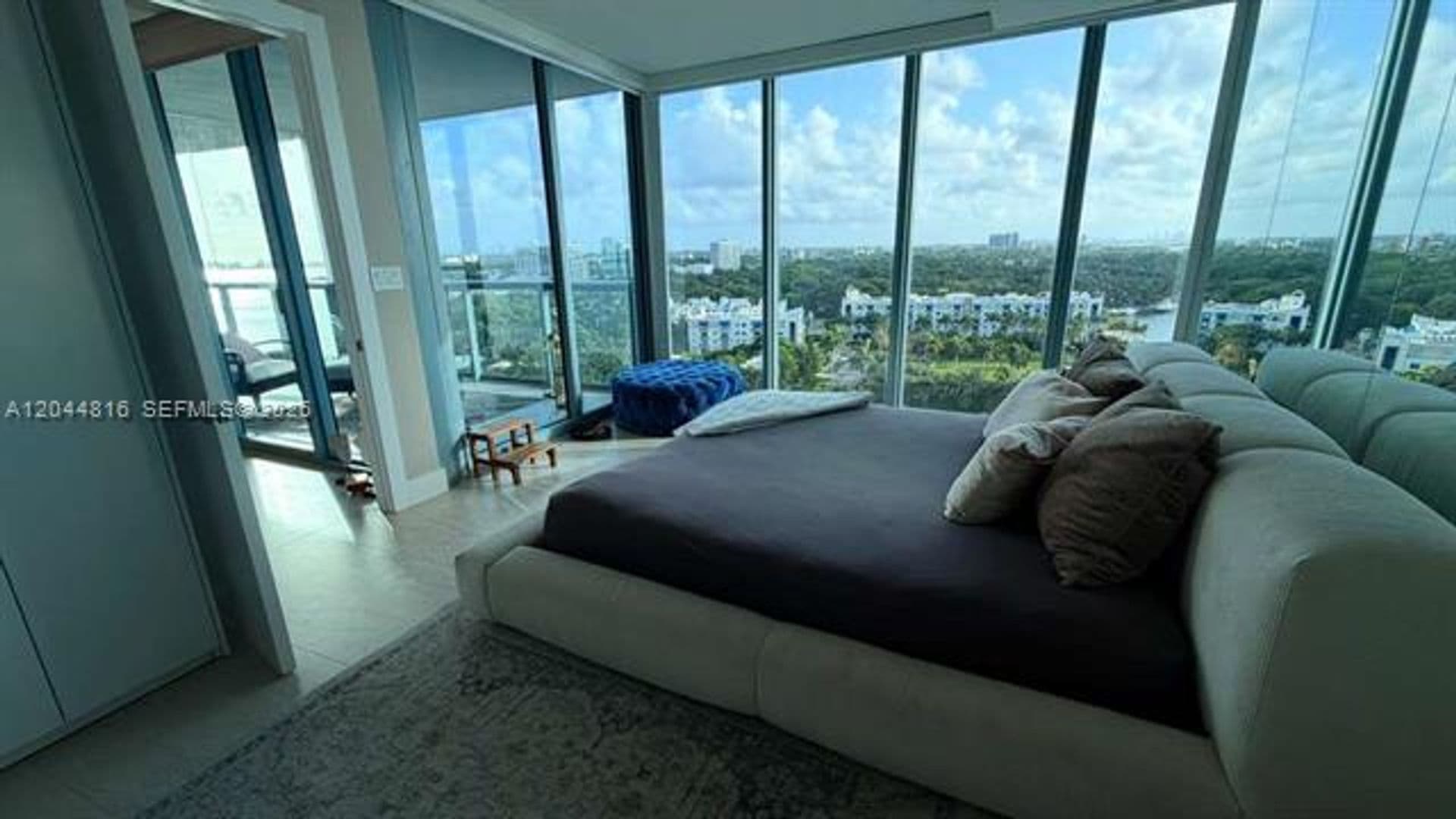 Miami Condo: 601 NE 36th St cu-1306