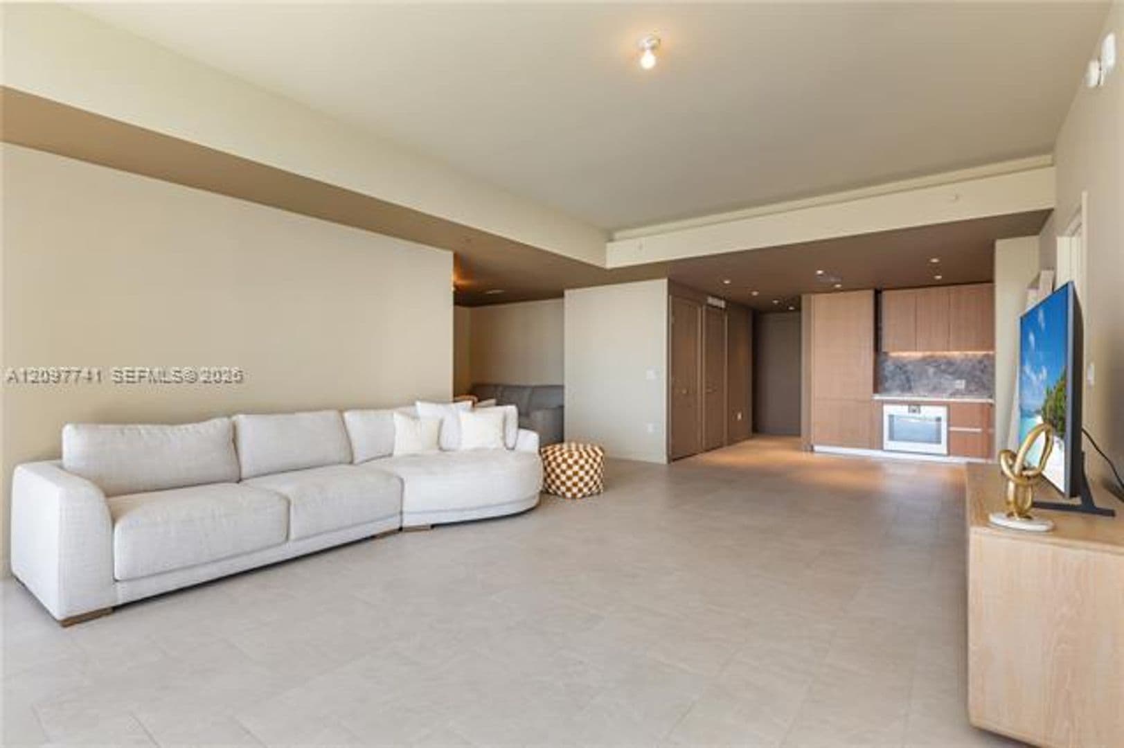 Miami Beach Condo: 500 Alton Rd cu-802