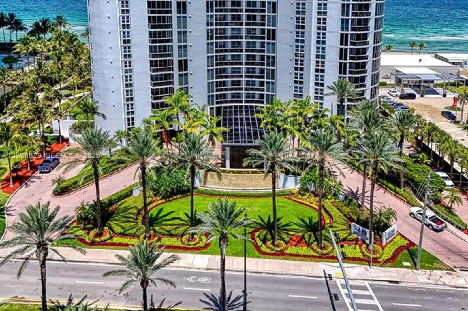 Sunny Isles Beach Condo: 18911 Collins Ave cu-1906