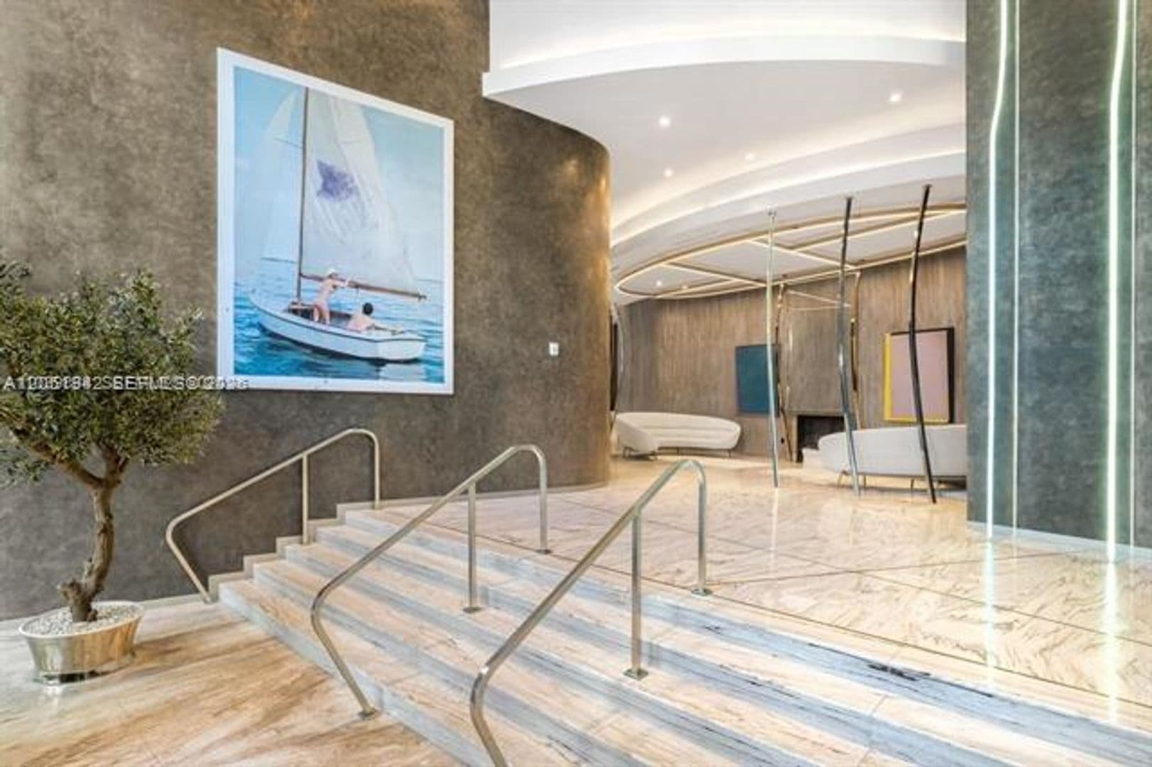 Miami Condo: 1000 Brickell Plz cu-2110