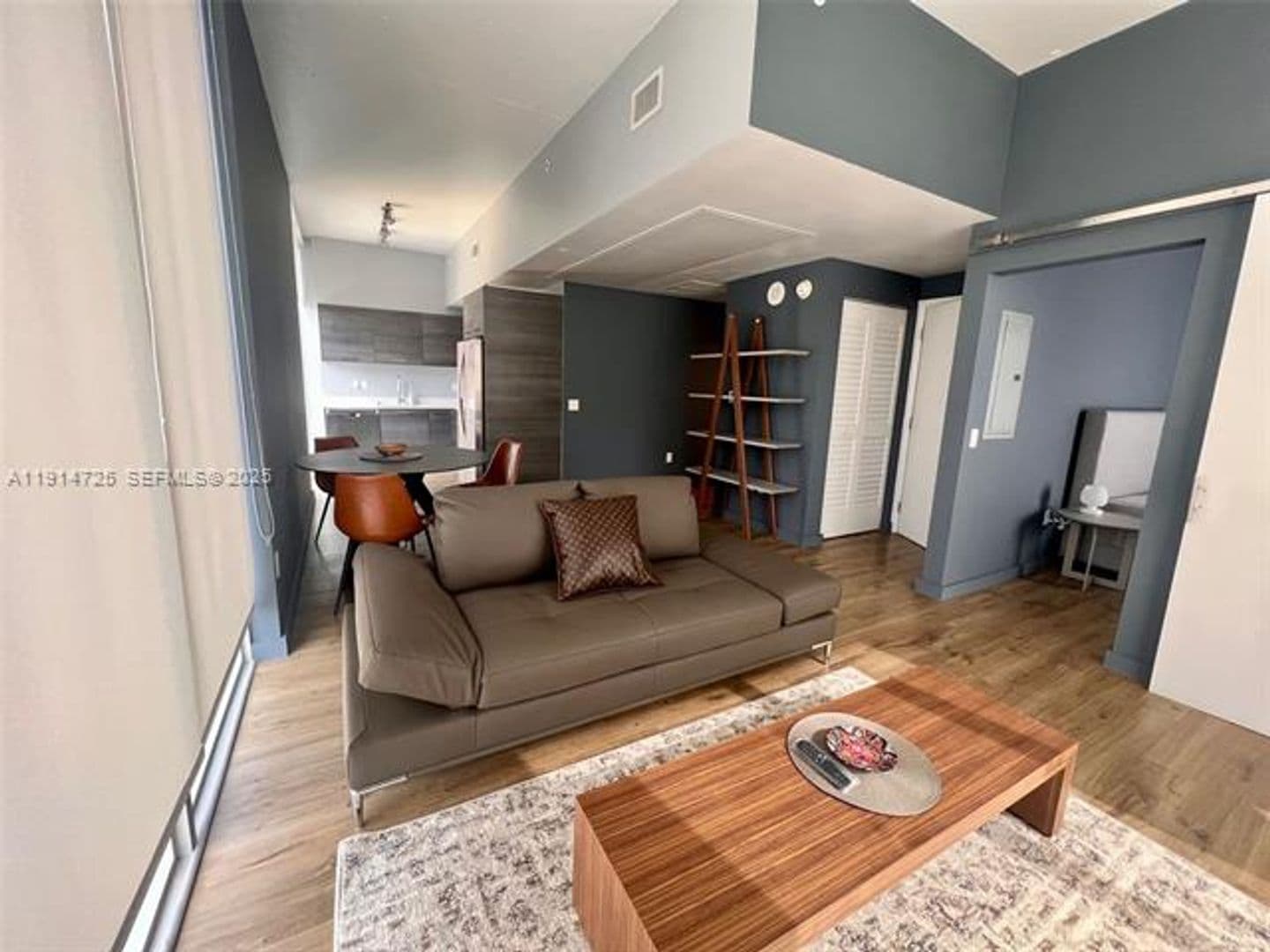 Miami Condo: 151 SE 1st St cu-810