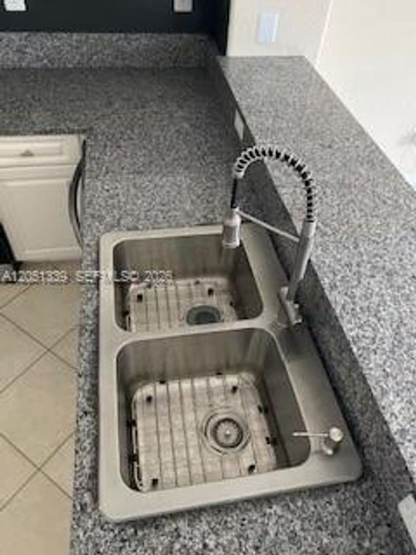 Miramar House: 2101 SW 176 Av # 2101