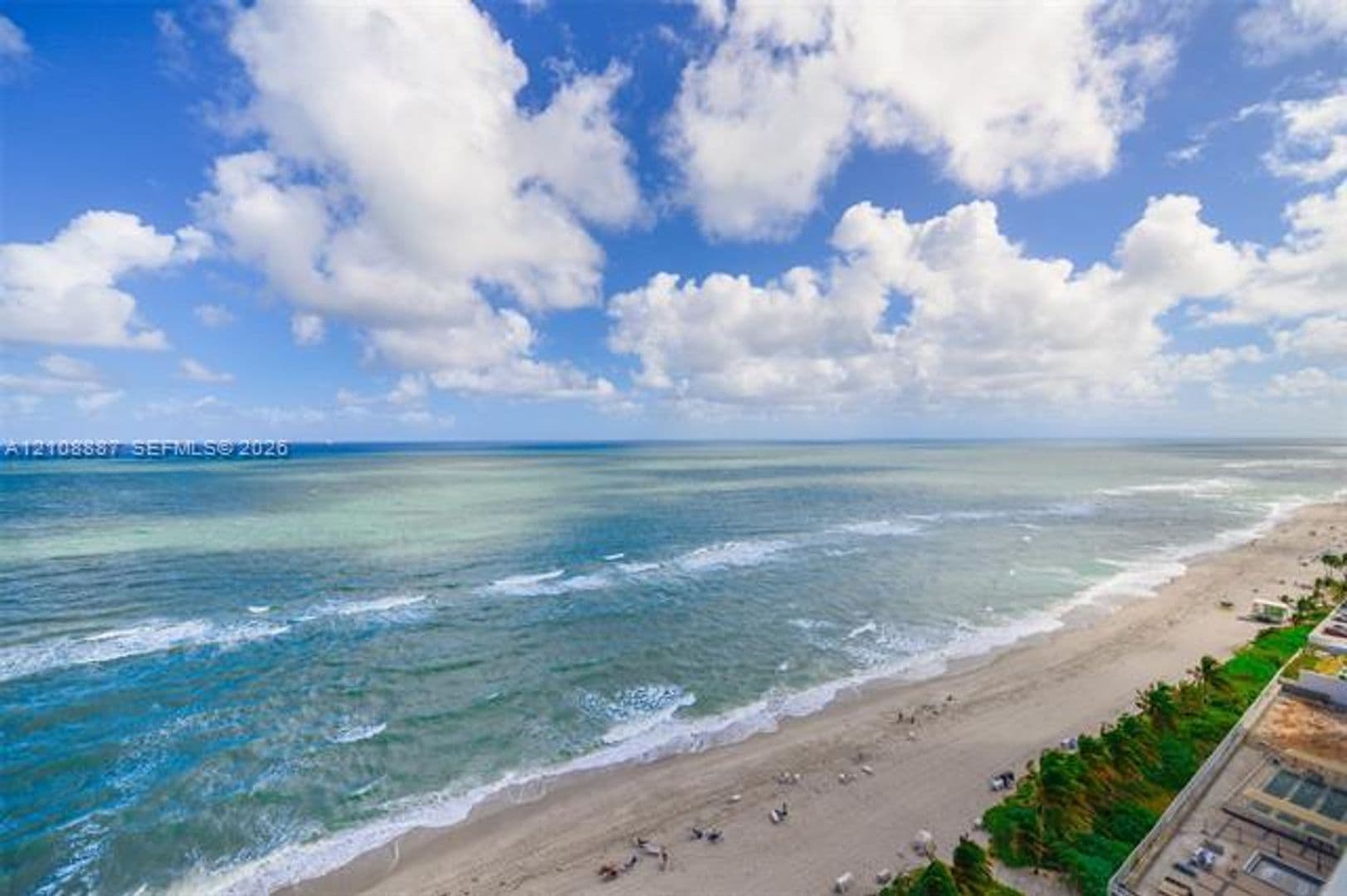 Hallandale Beach Condo: 1950 S Ocean Dr cu-18Q