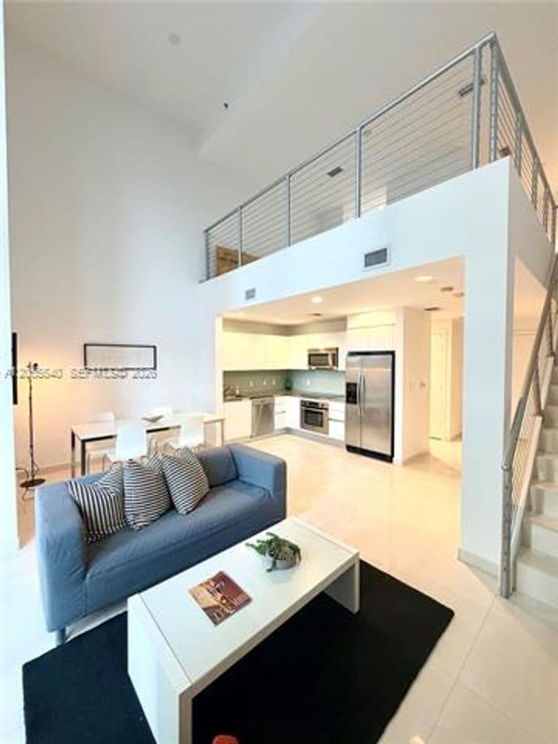 Miami Condo: 1050 Brickell Ave cu-206