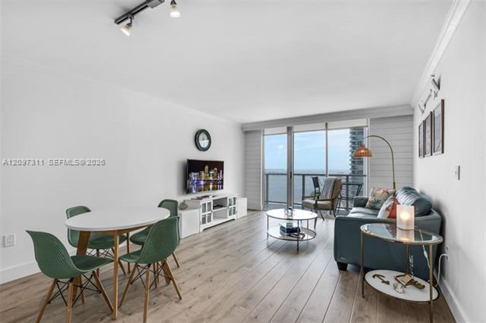 Miami Condo: 1155 Brickell Bay Dr cu-2007