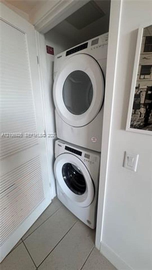Miami Condo: 159 NE 6 Street cu-3707