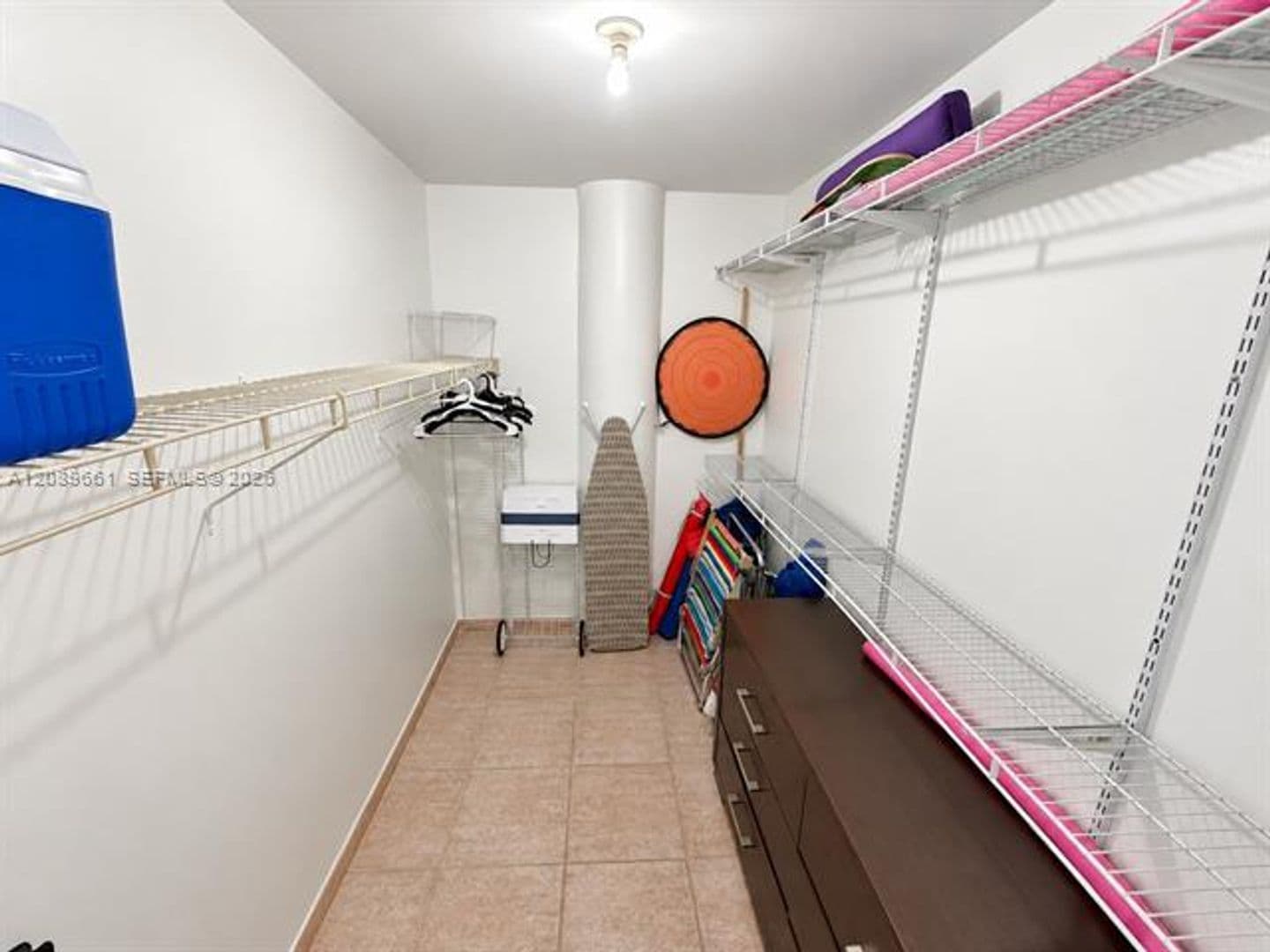 Hollywood Condo: 3725 S Ocean Dr cu-1404