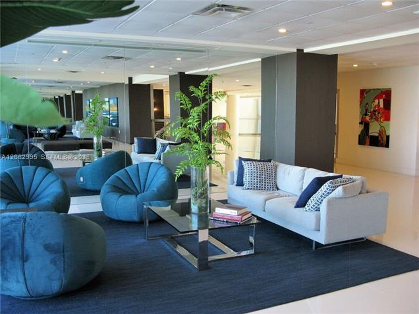 Miami Beach Condo: 5701 Collins Ave cu-919