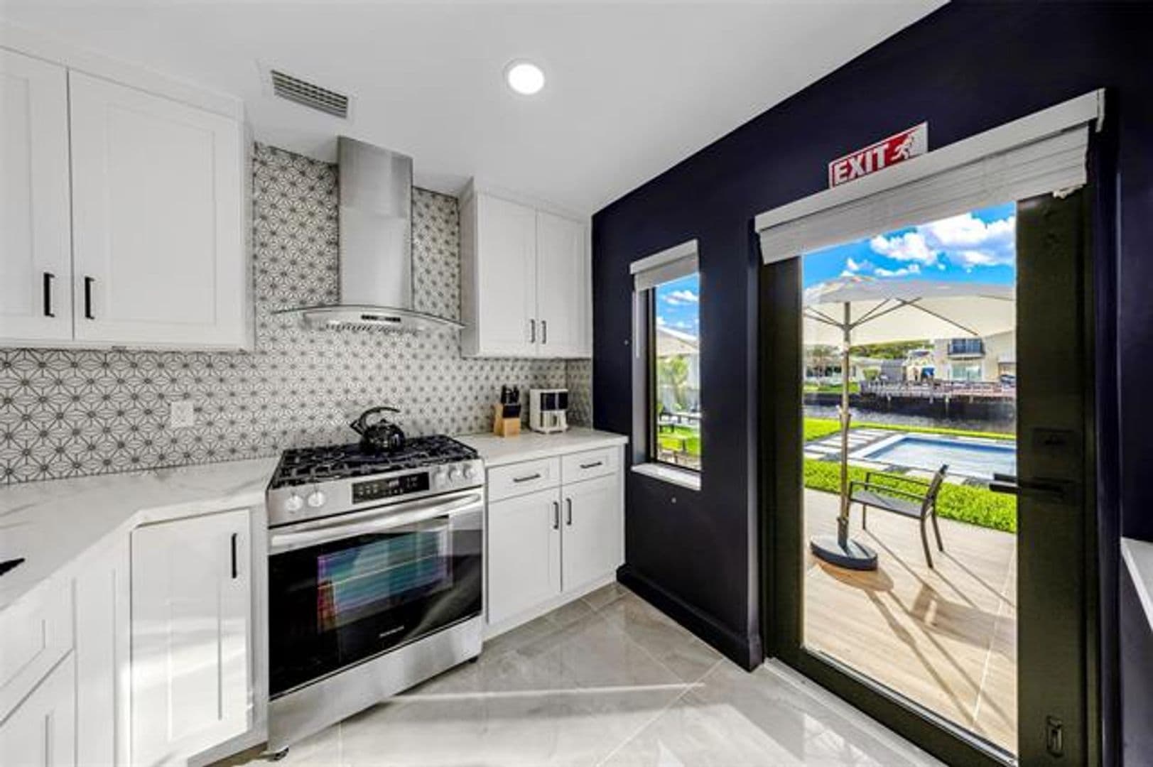Wilton Manors House: 2925 NE 1st Ave # 2925