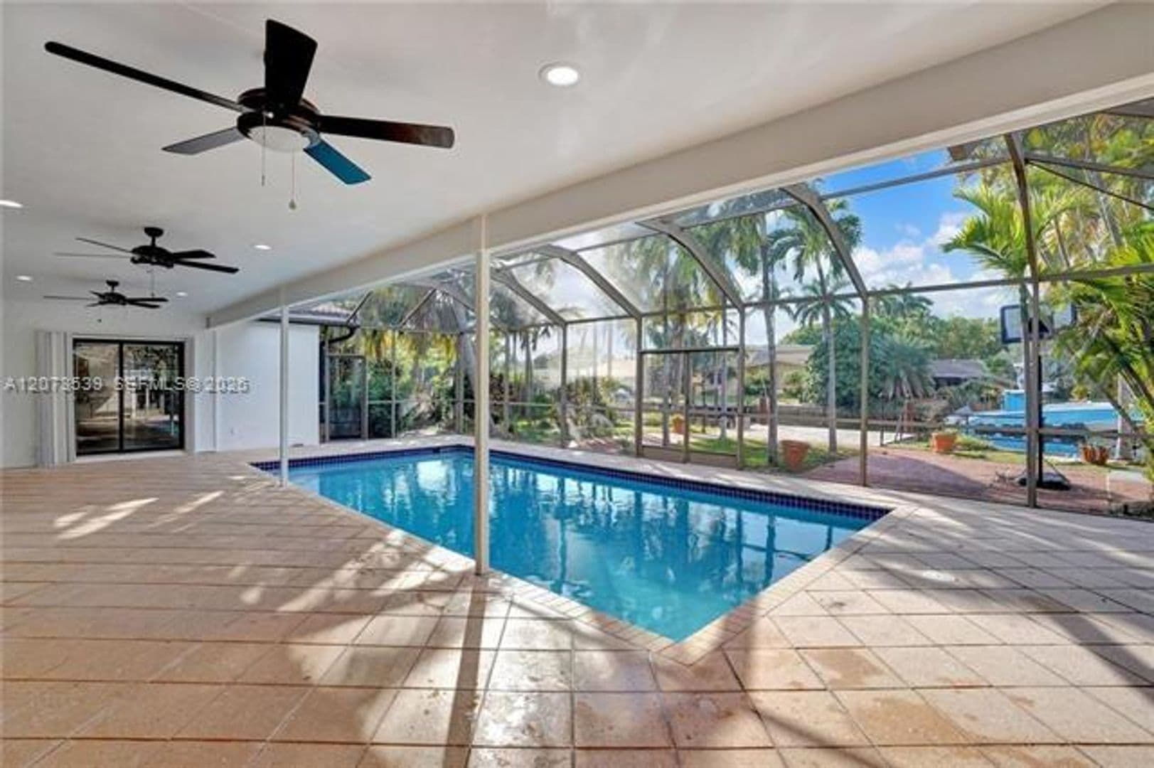 Hallandale Beach House: 612 Hibiscus Dr # 612