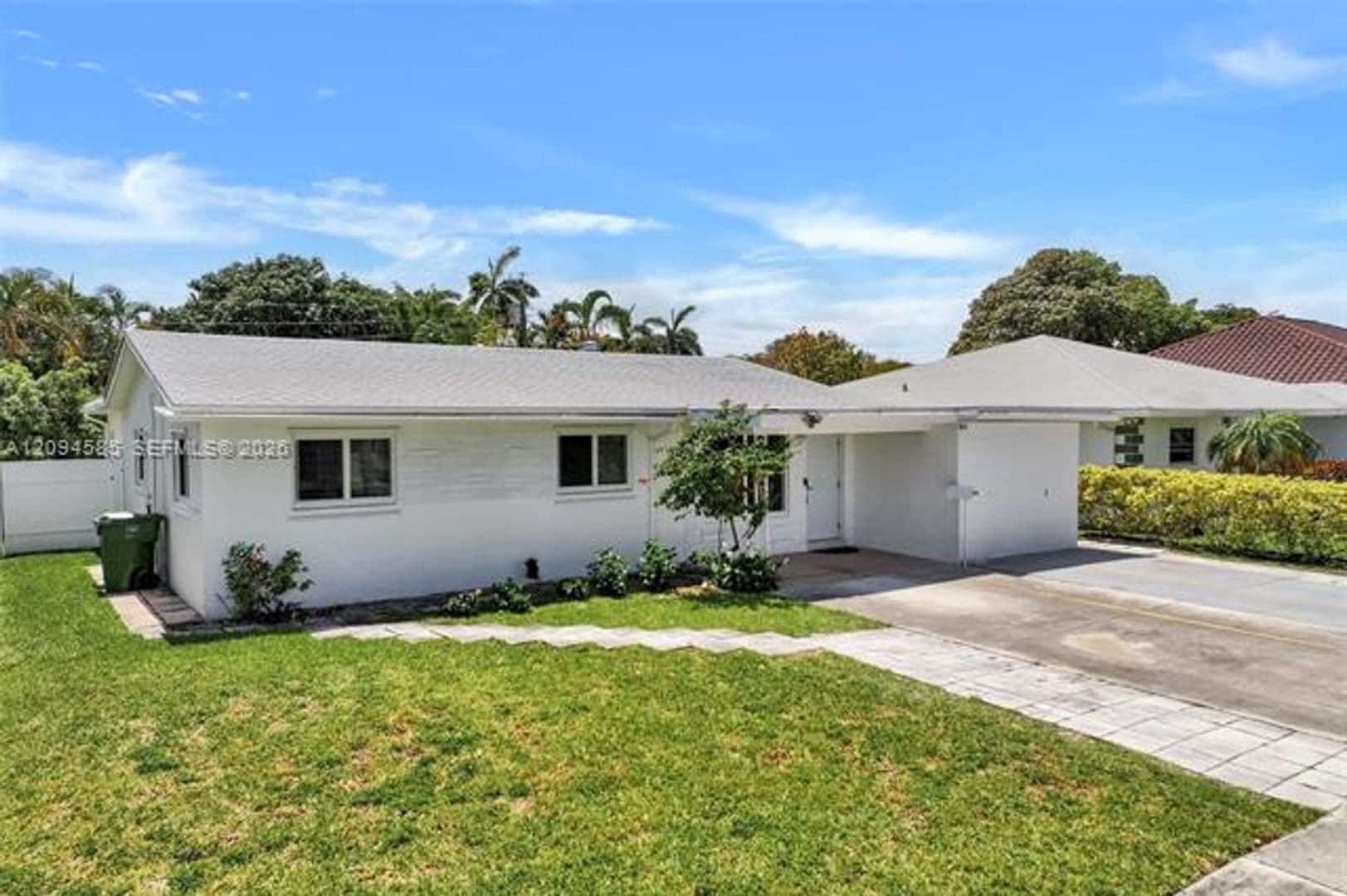 Hallandale Beach House: 814 NE 4th St # 0