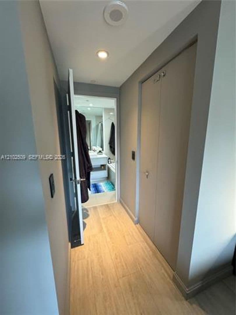 Miami Condo: 45 SW 9th St cu-3010