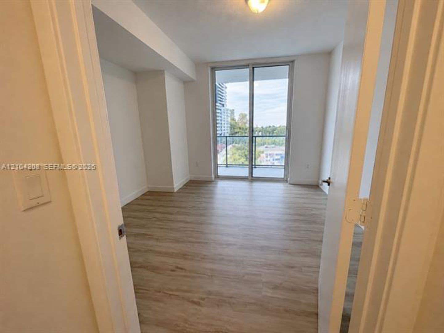Miami Condo: 79 SW 12th St cu-1001-S