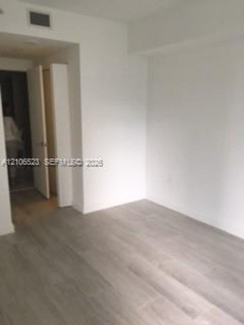 Miami Condo: 55 SW 9th St cu-1110