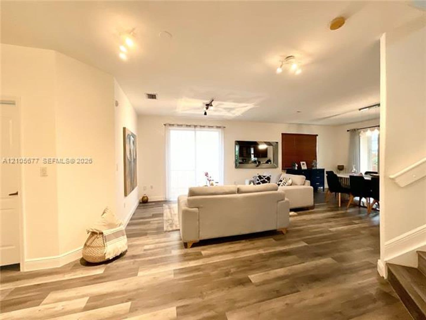Doral House: 11320 NW 43rd Ter # 11320