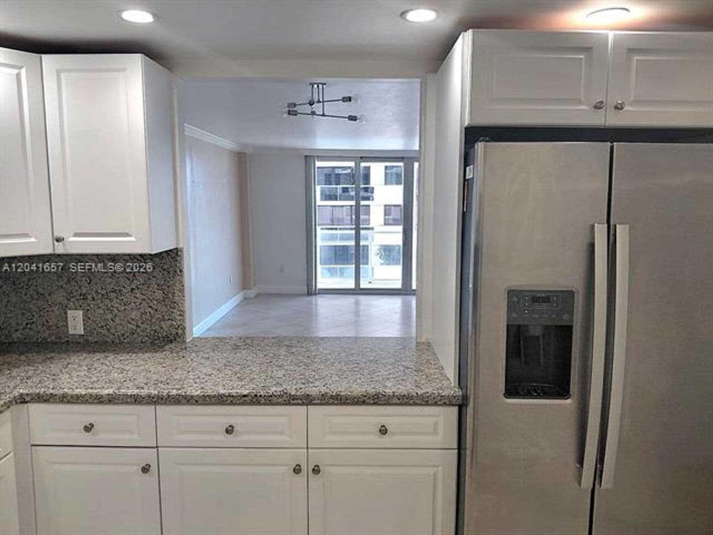 Miami Beach Condo: 5701 Collins Ave cu-619