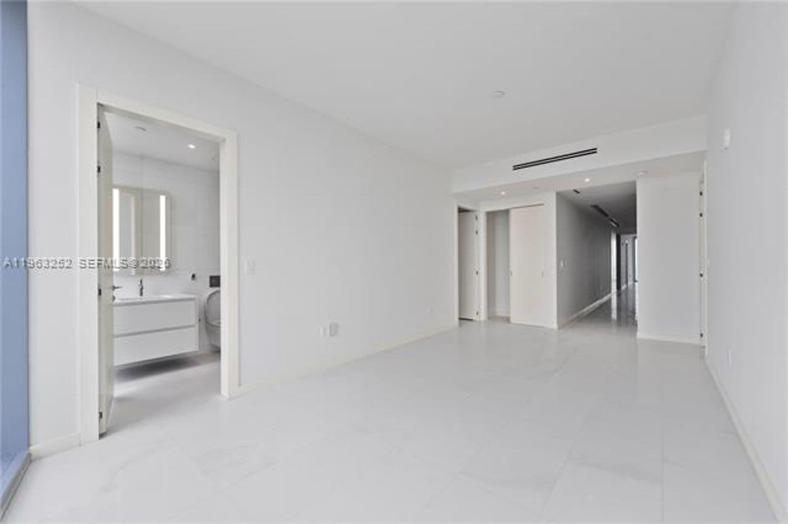 Miami Condo: 300 Biscayne Blvd Way cu-4404
