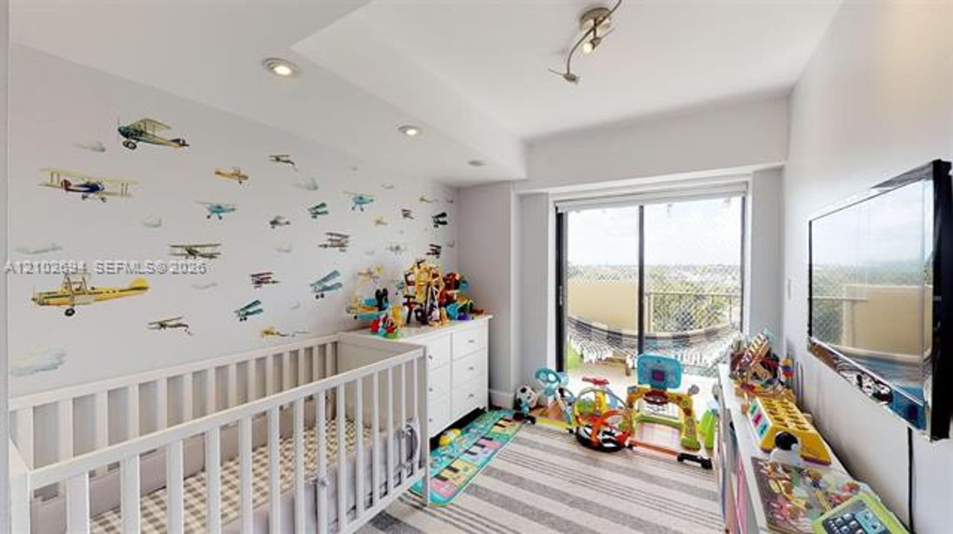 Key Biscayne Condo: 77 Crandon Blvd cu-8D