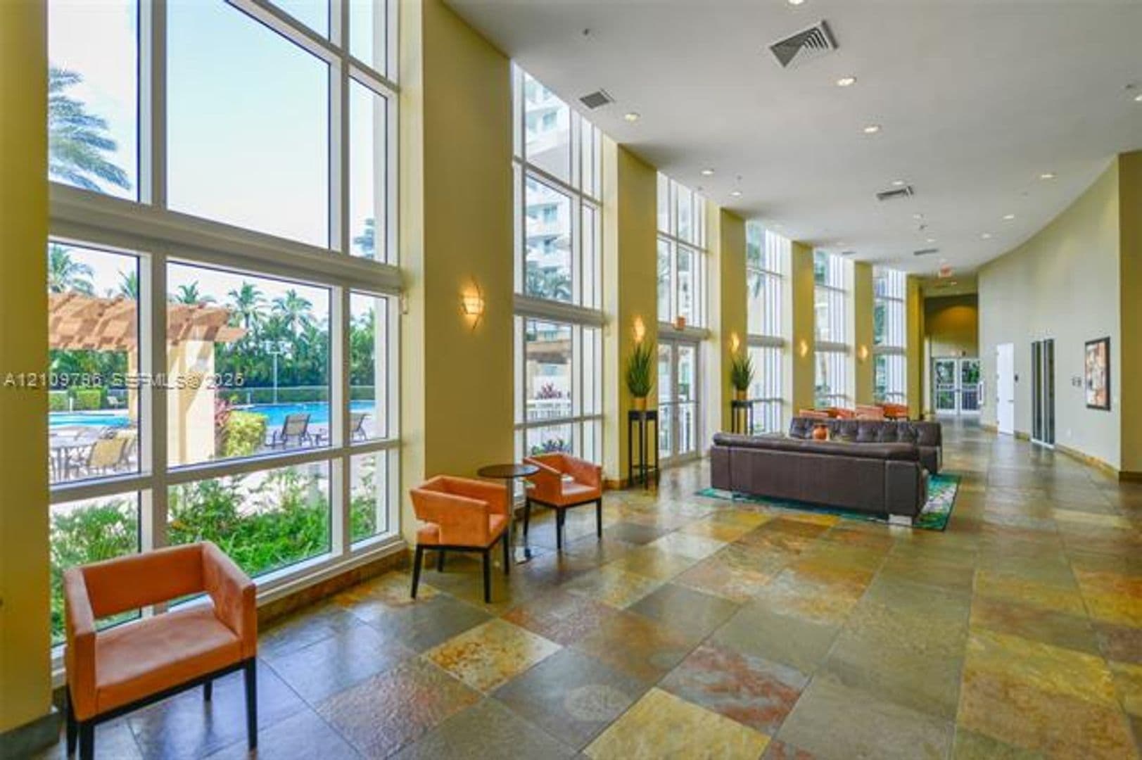 Hallandale Beach Condo: 1745 E Hallandale Beach Blvd cu-1903W