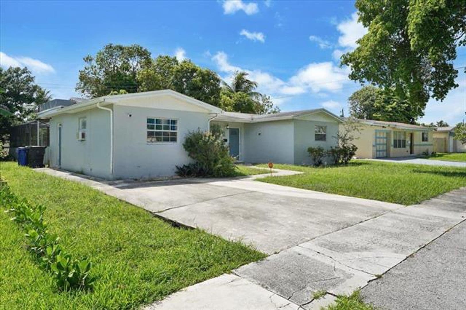 Lauderdale Lakes House: 3982 NW 39th Ave # 3982