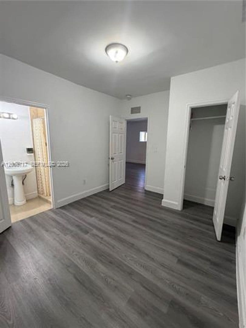 Miami House: 328 SW 15th Ave # 328