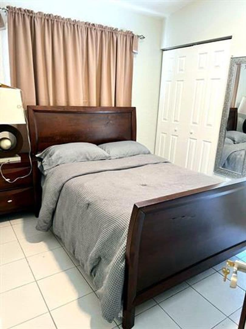 Hialeah House: 6251 NW 199th St # 6251