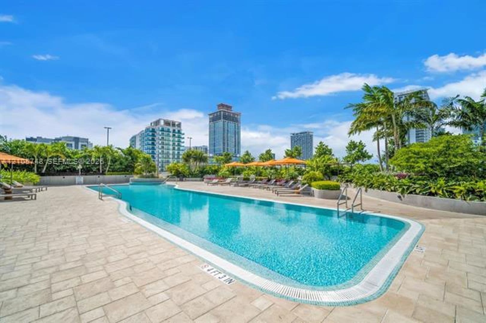 Miami Condo: 725 NE 24 cu-5401