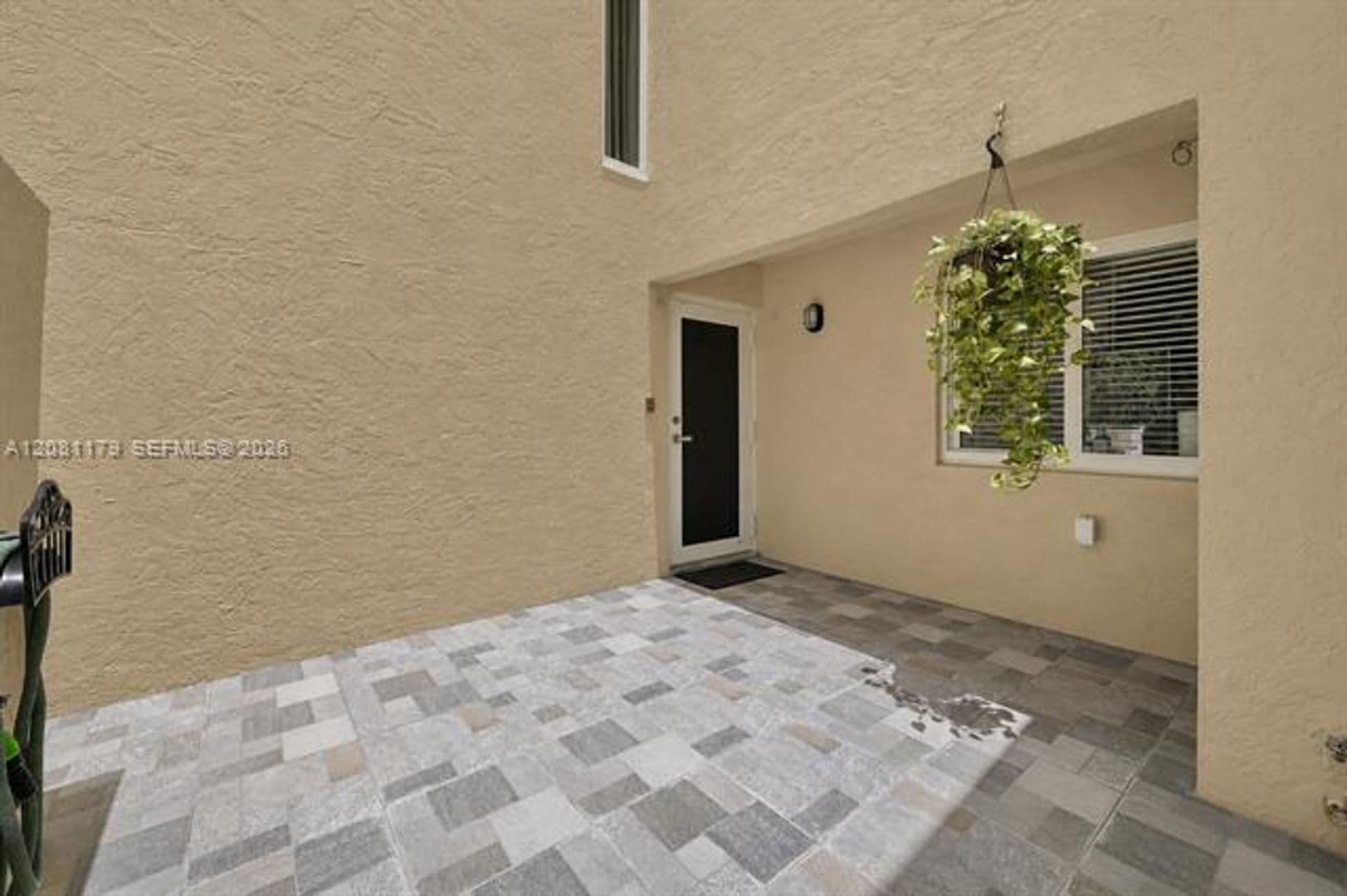 Miami Townhome: 9133 Fontainebleau Blvd th 5