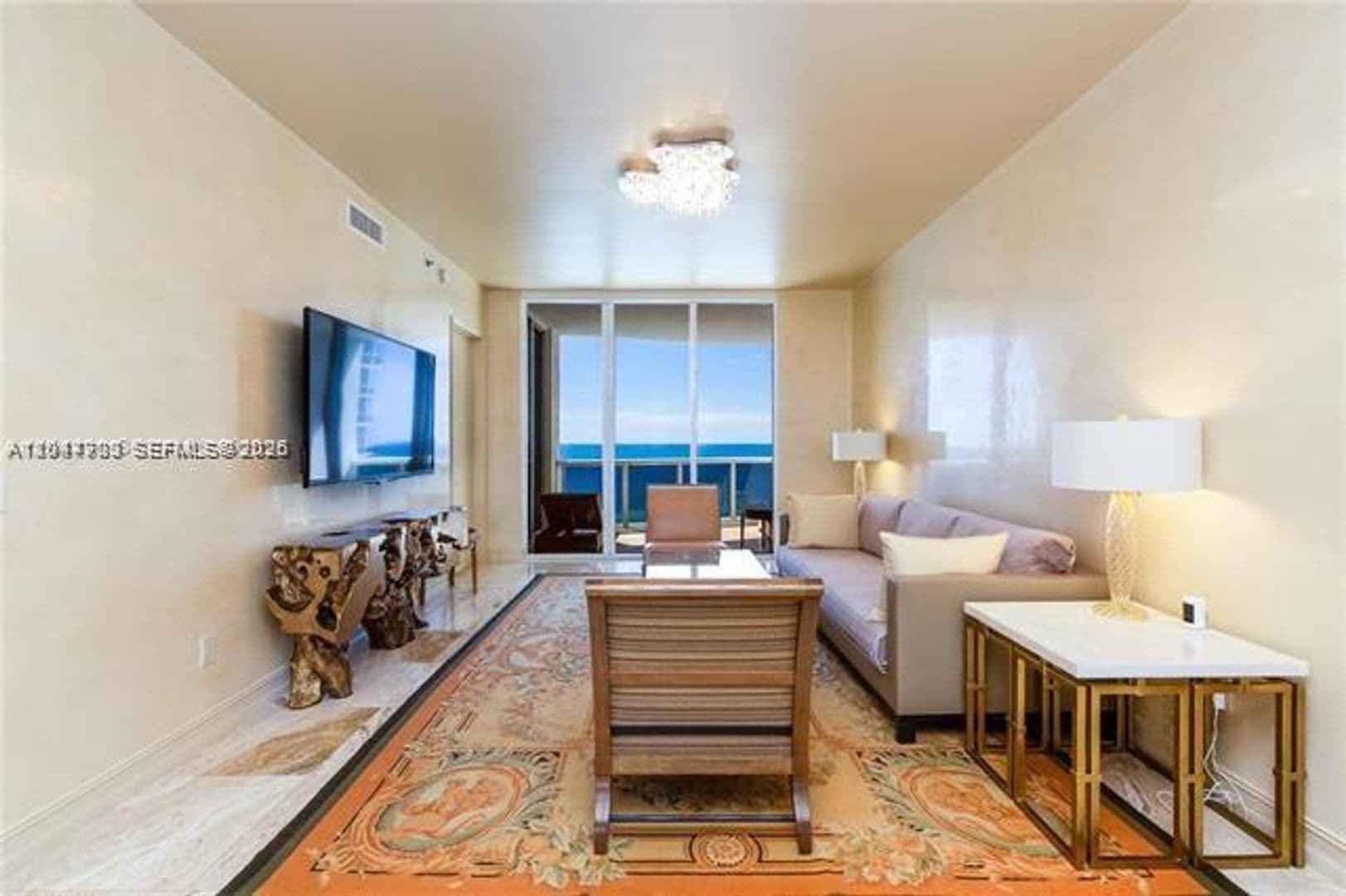 Sunny Isles Beach Condo: 16001 Collins Ave CU-1106