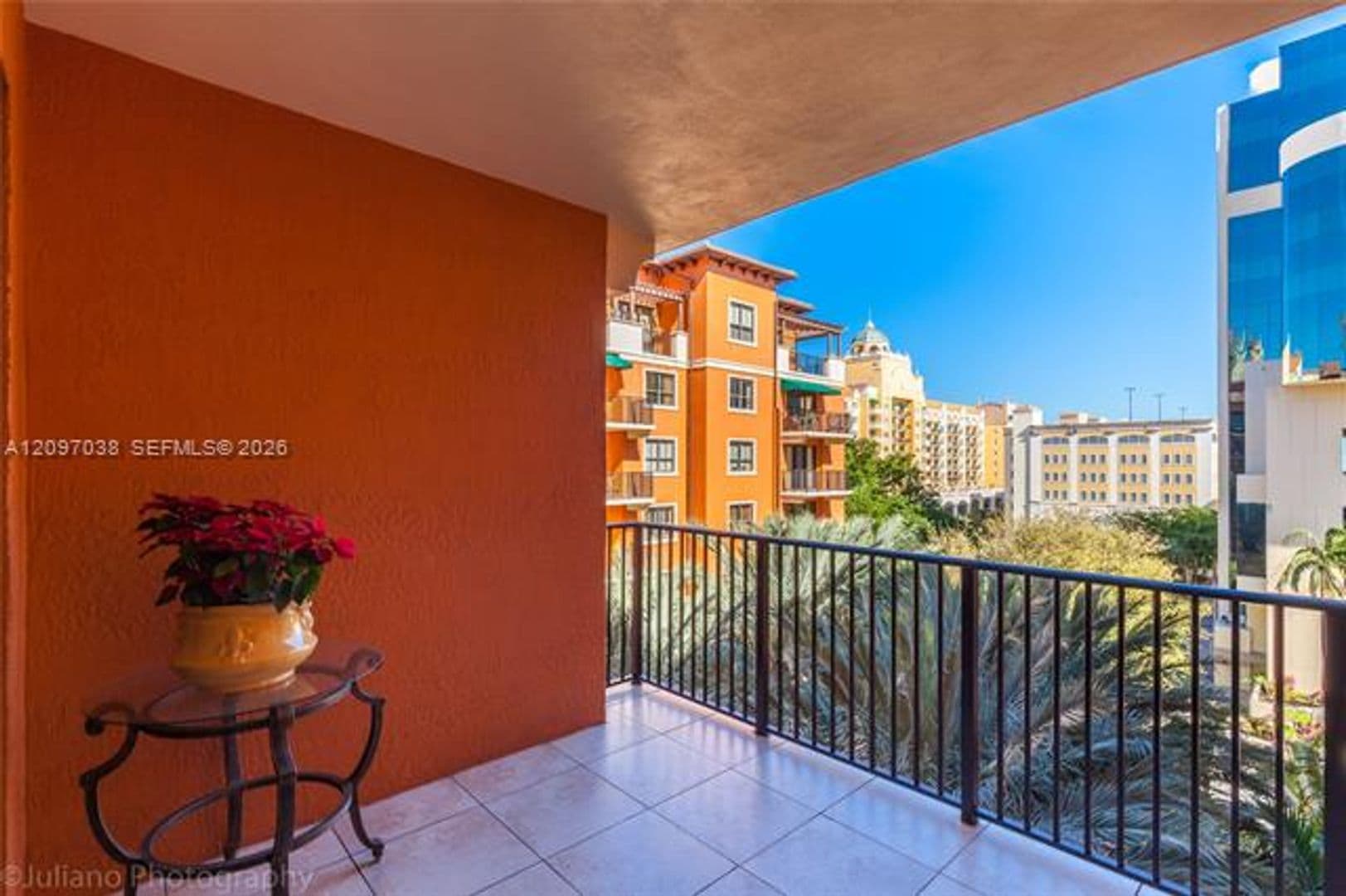 Coral Gables Condo: 100 Andalusia Ave cu-609