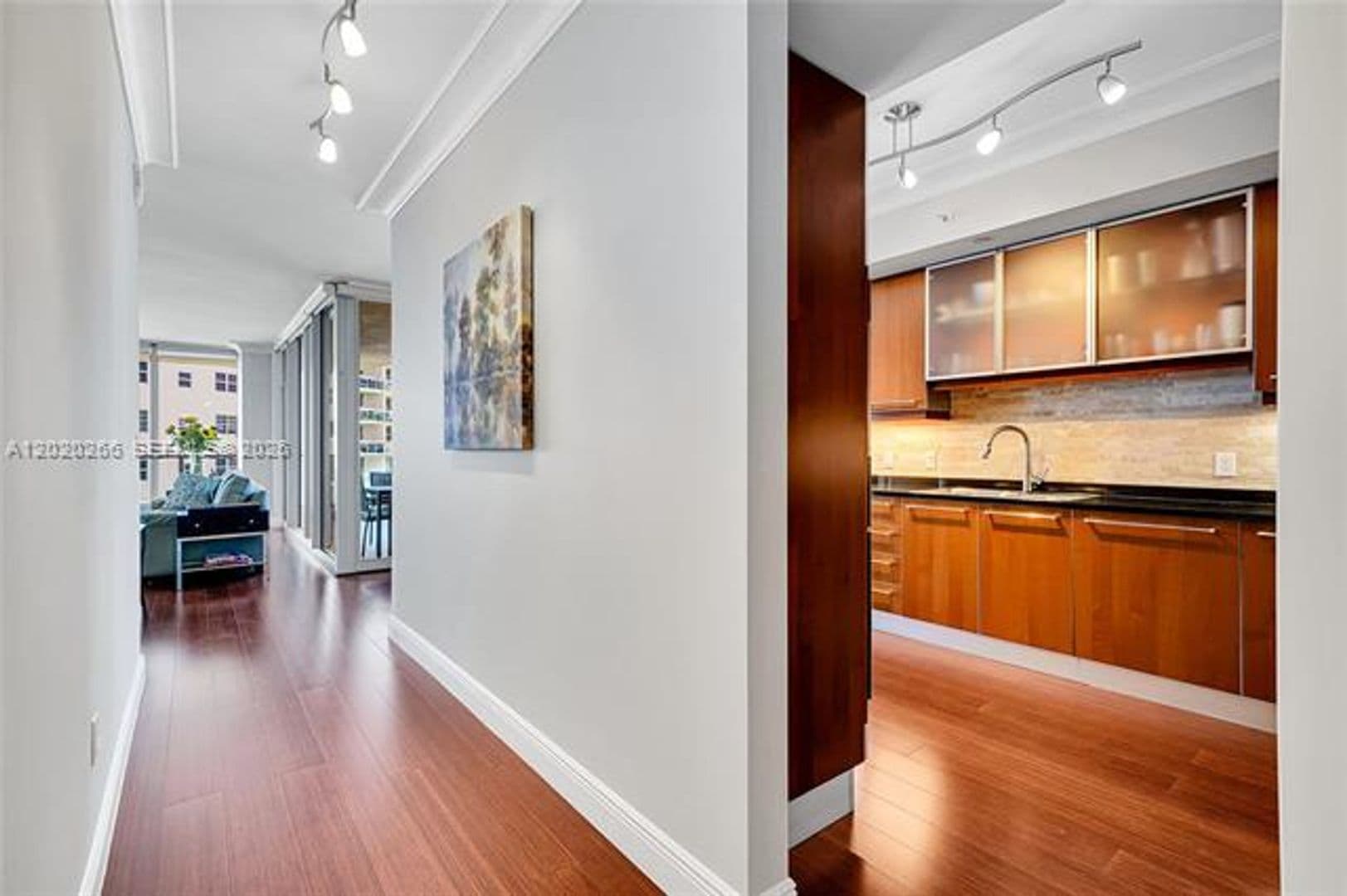 Hollywood Condo: 3101 S Ocean Dr cu-701