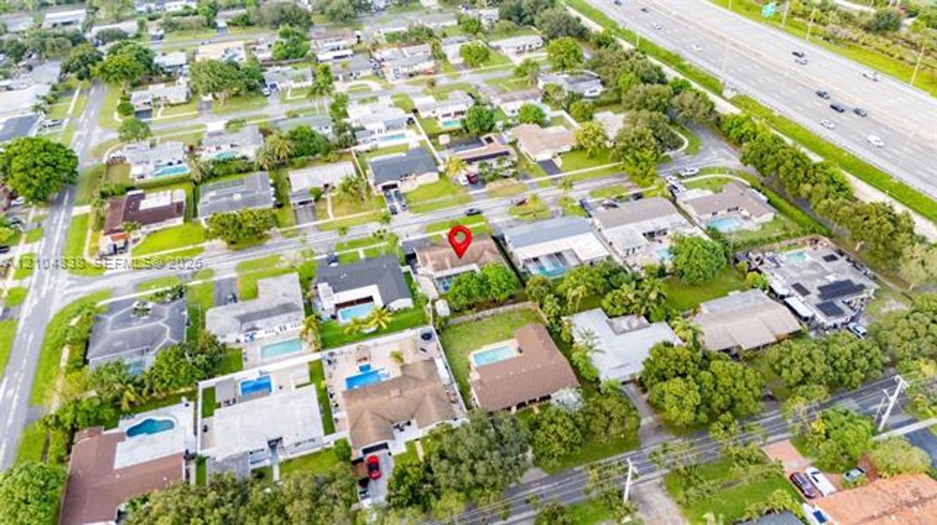 Plantation House: 5250 SW 4th Ct # 5250