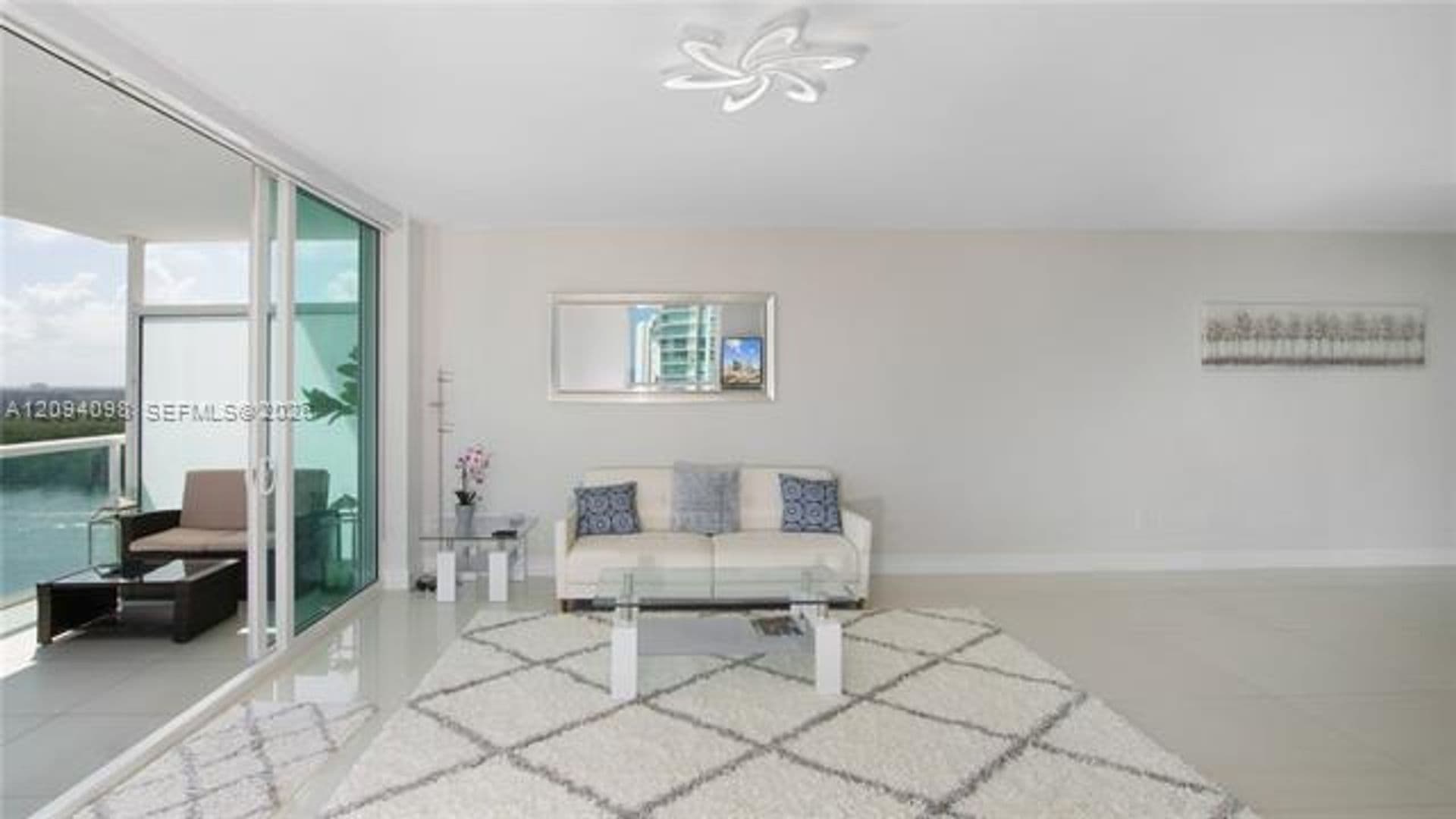 Sunny Isles Beach Condo: 400 Sunny Isles Blvd cu-1722