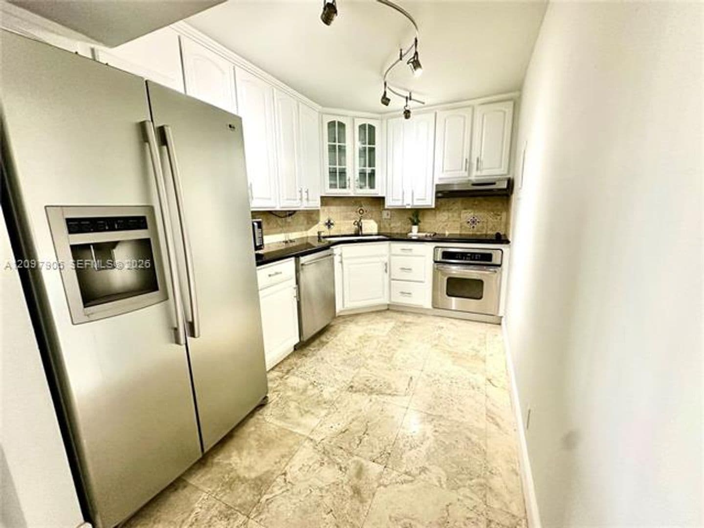 Fort Lauderdale Condo: 3031 N Ocean Blvd cu-404