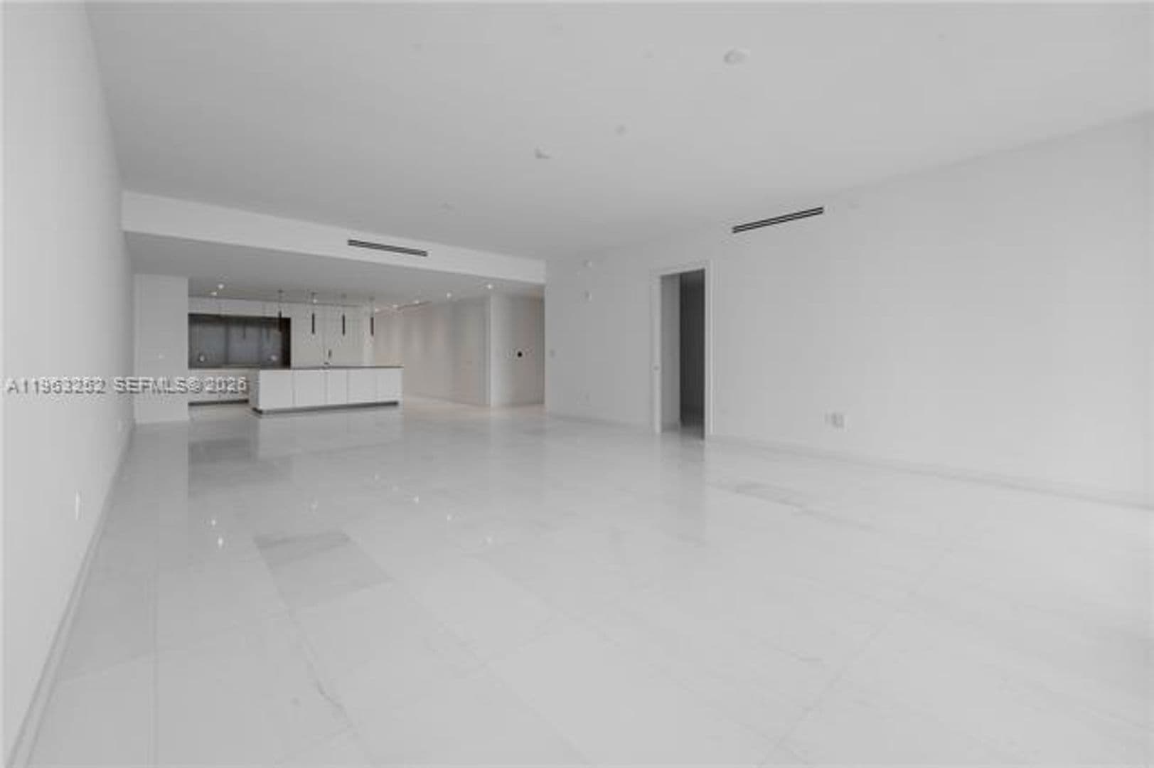 Miami Condo: 300 Biscayne Blvd Way cu-4404