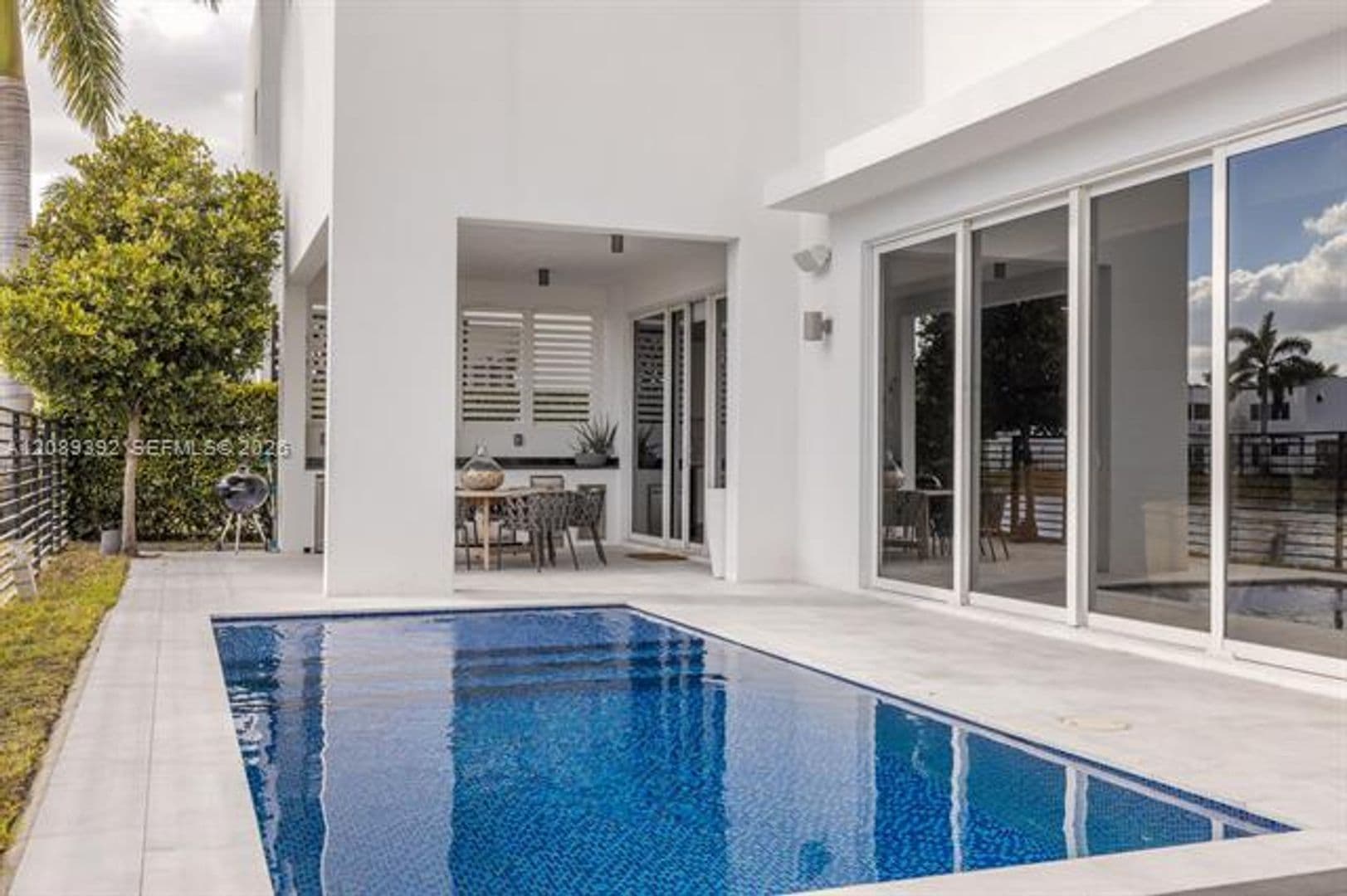 Doral House: 10250 NW 75th Ter # 10250