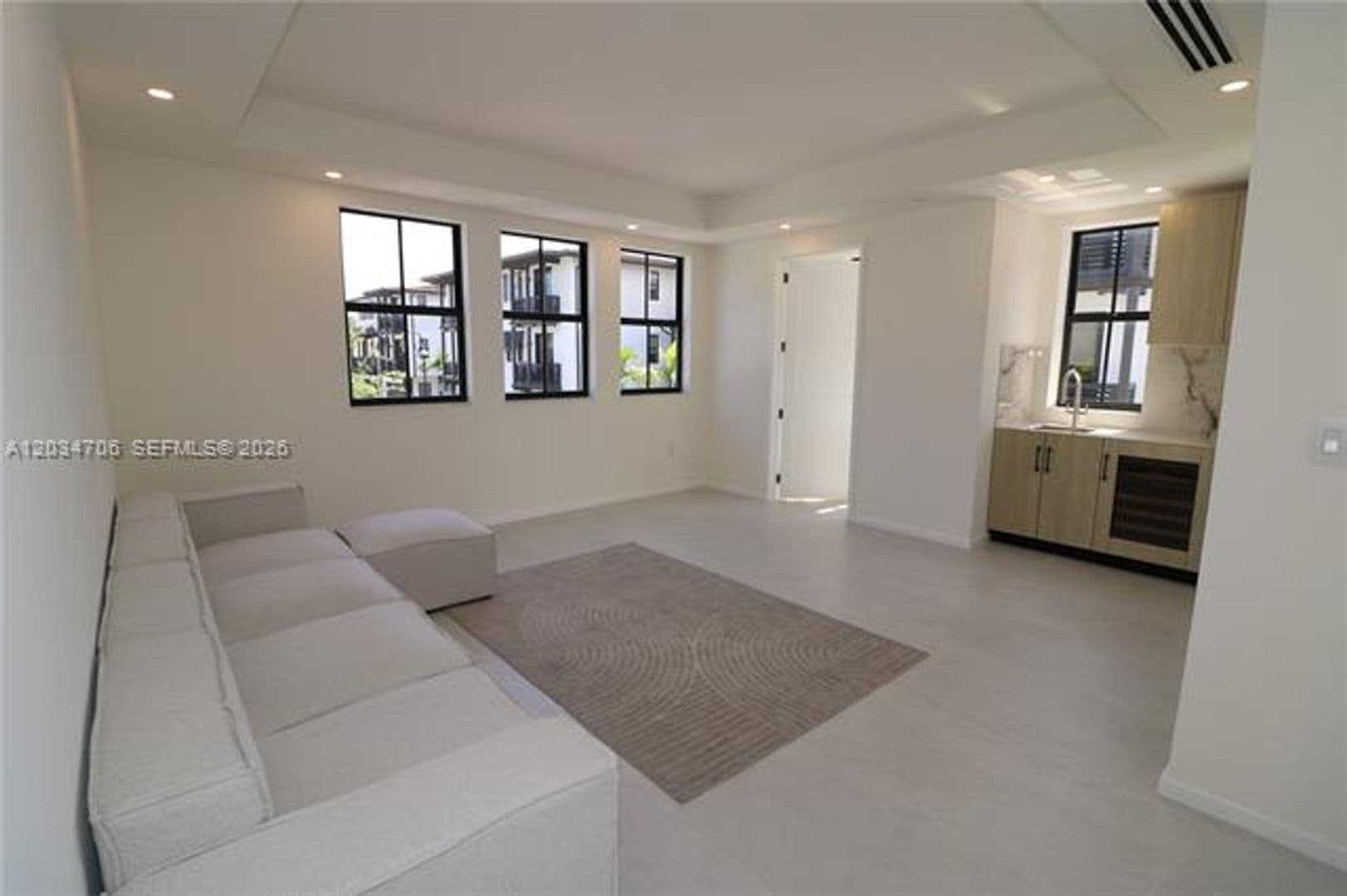 Pinecrest Townhome: 7504 SW 100th St th 7504