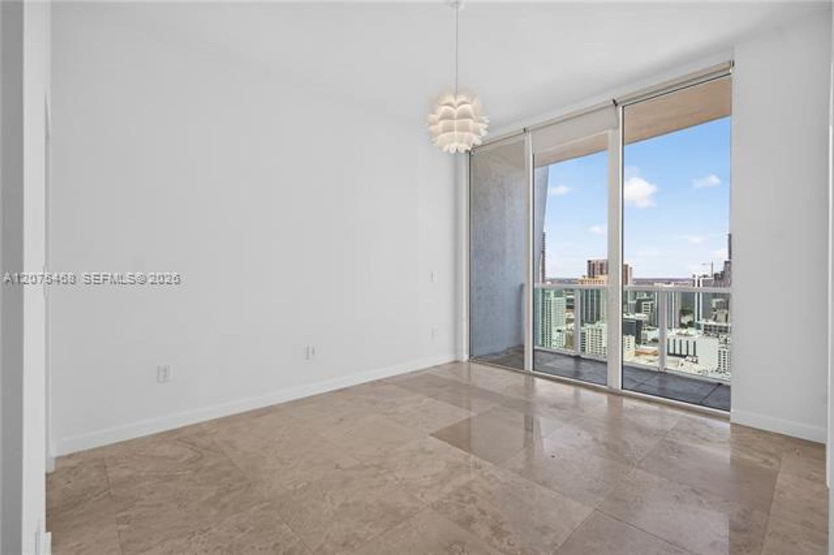 Miami Condo: 31 SE 5th St cu-4212