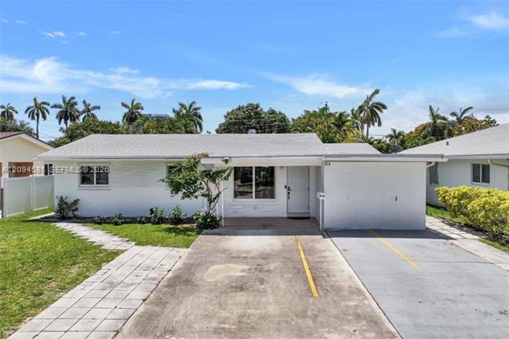 Hallandale Beach House: 814 NE 4th St # 0