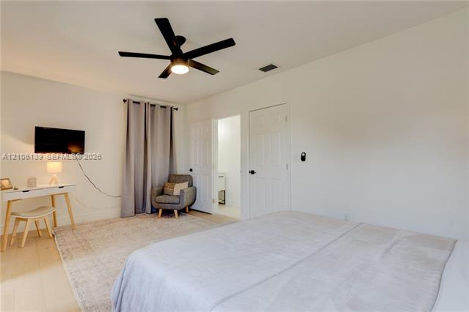 Miami House: 347 NE 110th St # 347