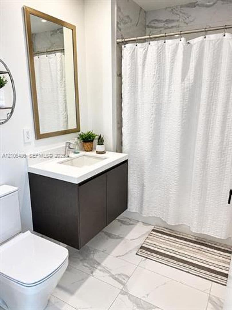 Miami Condo: 851 NE 1st Ave cu-2309