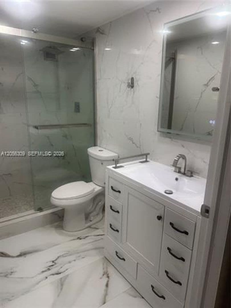Bal Harbour Condo: 10185 Collins Ave cu-309