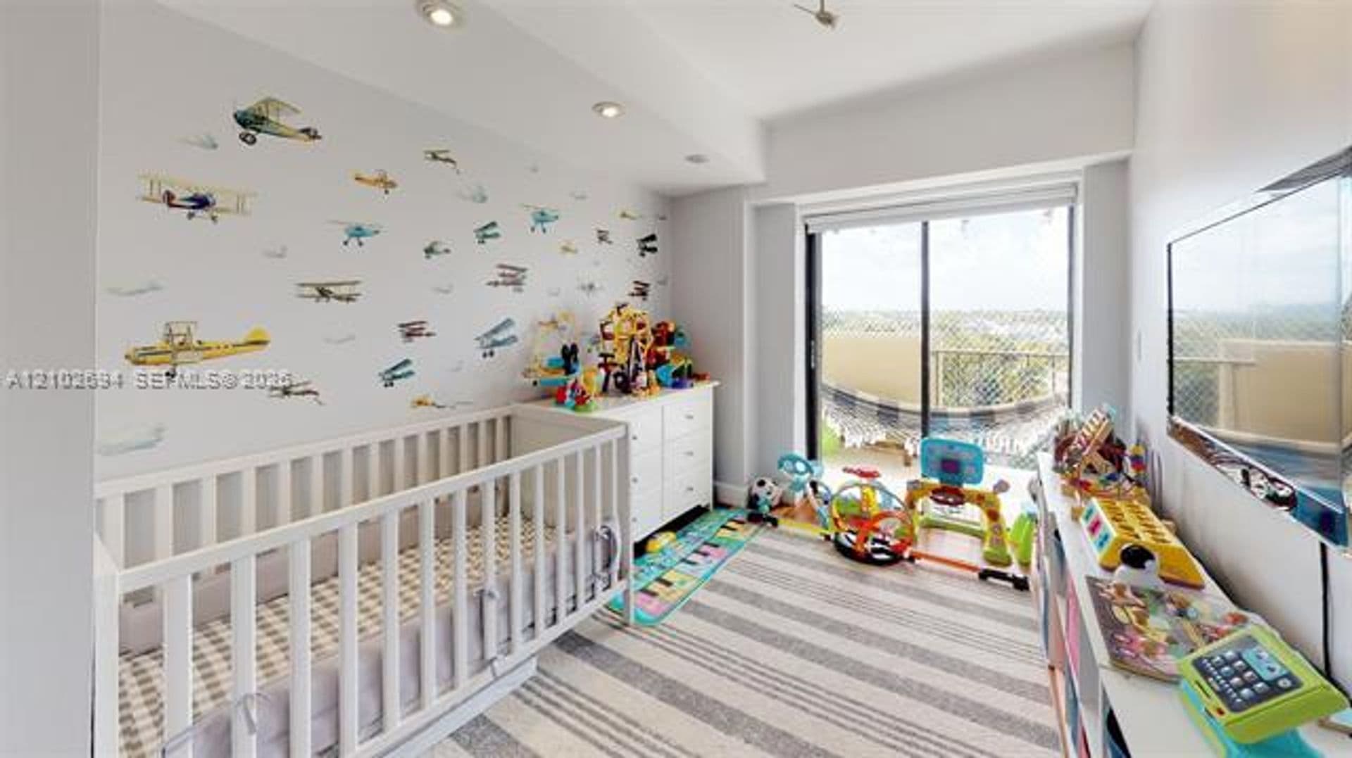 Key Biscayne Condo: 77 Crandon Blvd cu-8D