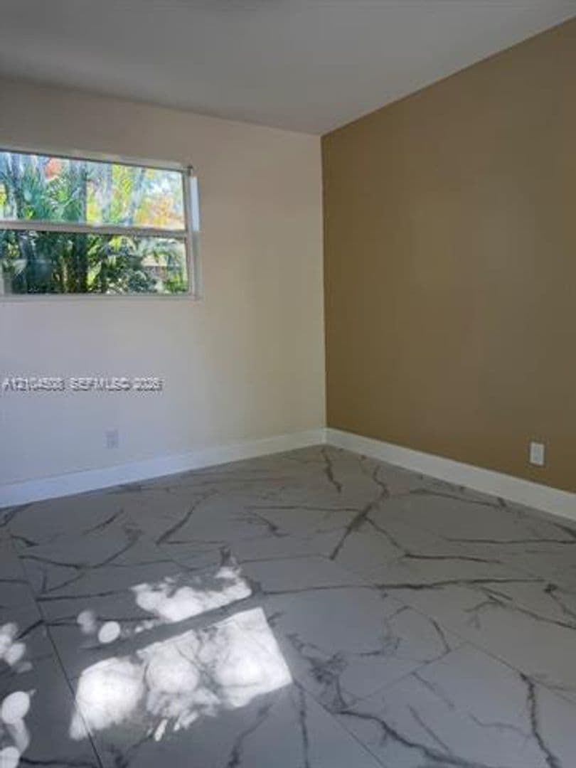 Hollywood House: 1811 N 40th Ave # 0