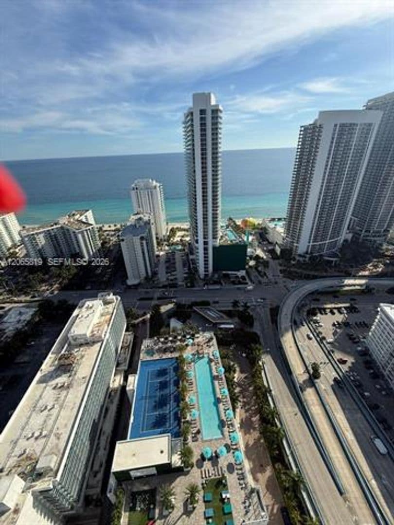 Hollywood Condo: 4010 S Ocean Dr cu-T3507
