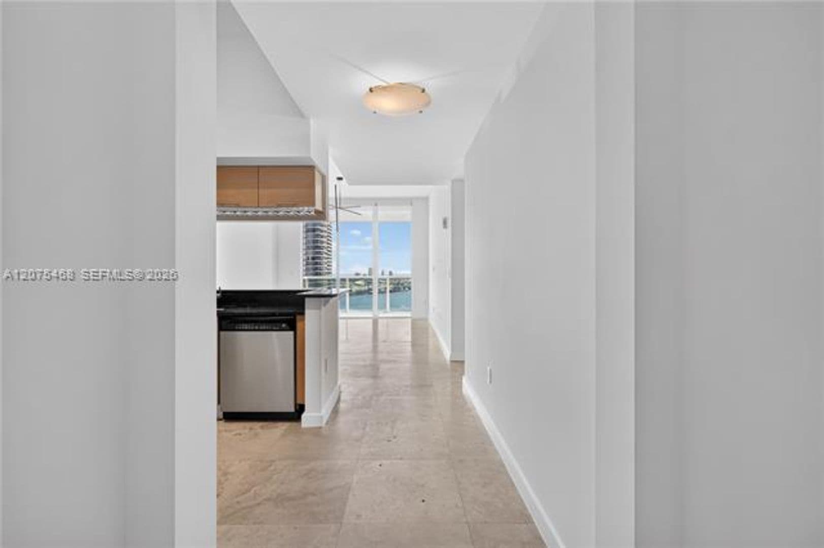 Miami Condo: 31 SE 5th St cu-4212