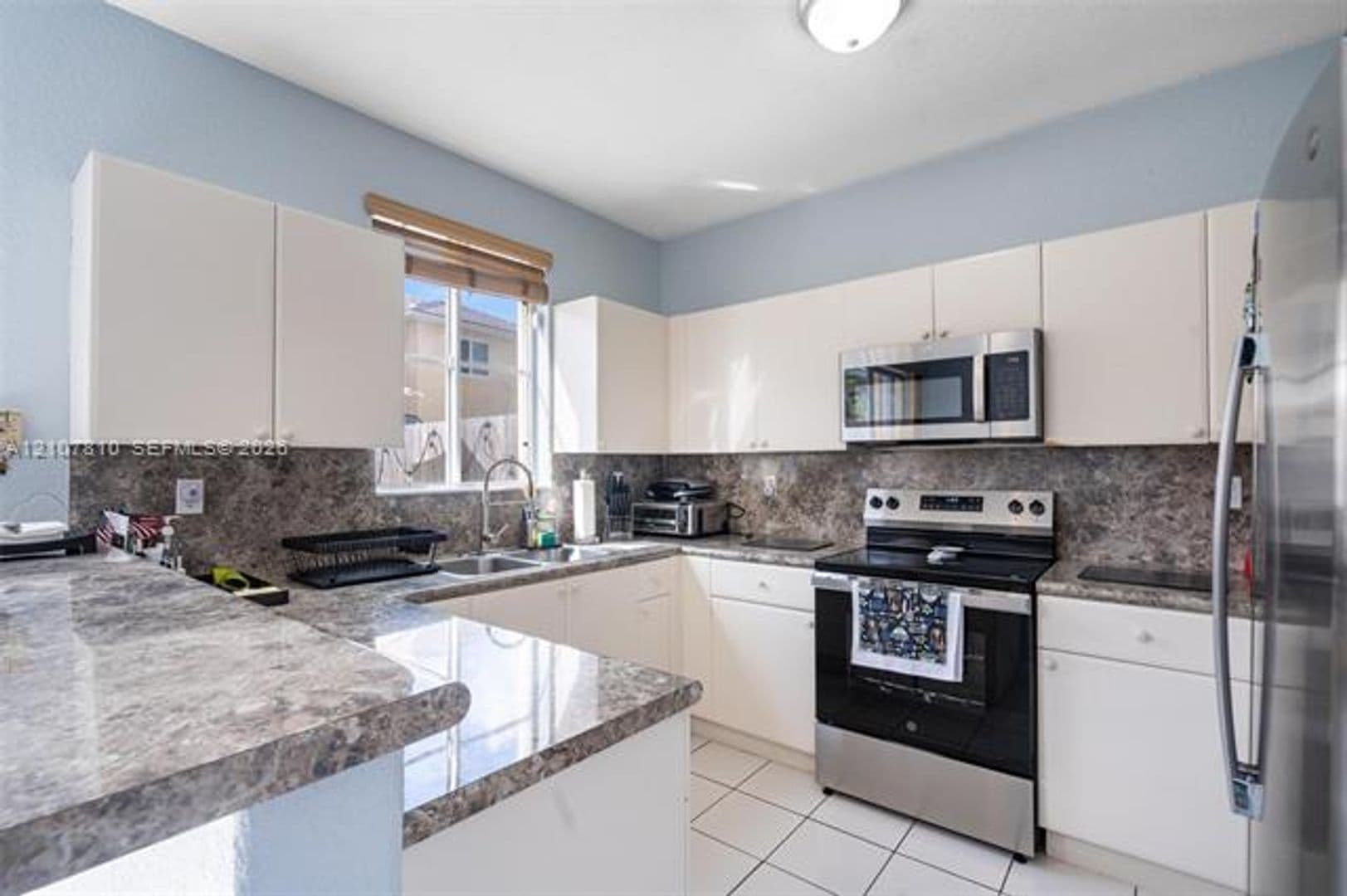 Hialeah Condo: 6940 NW 177th St cu-P105