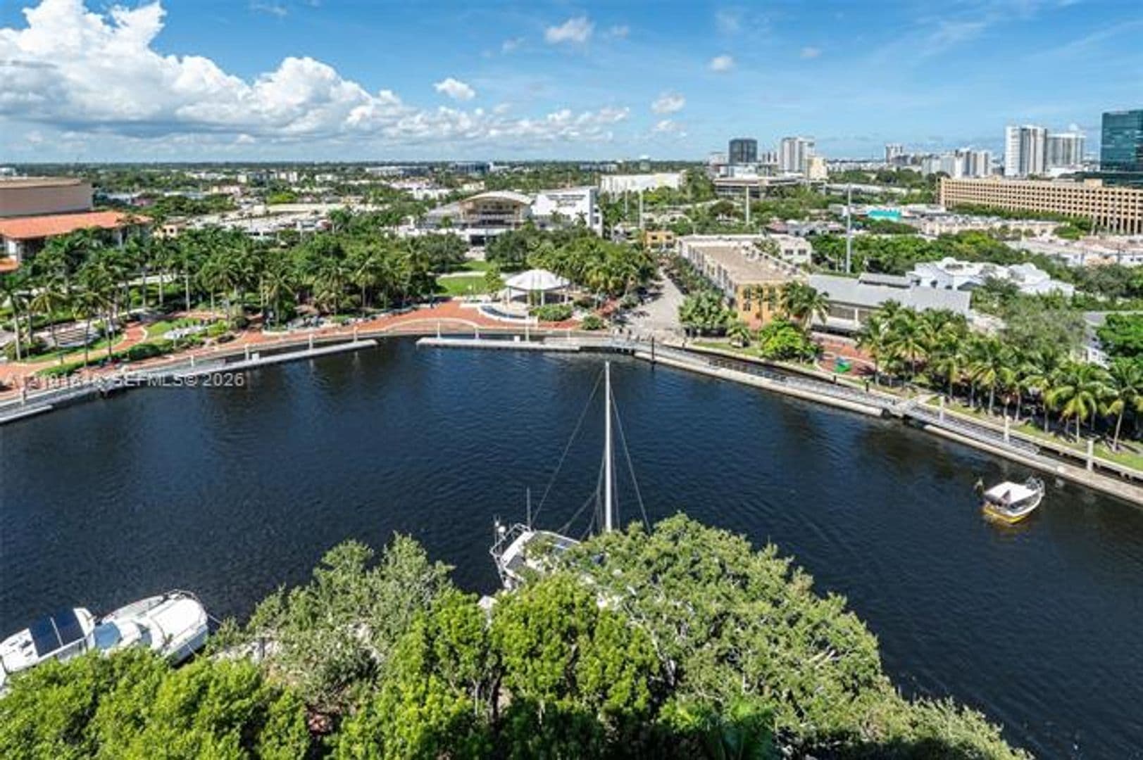 Fort Lauderdale Condo: 401 SW 4th Ave cu-1407