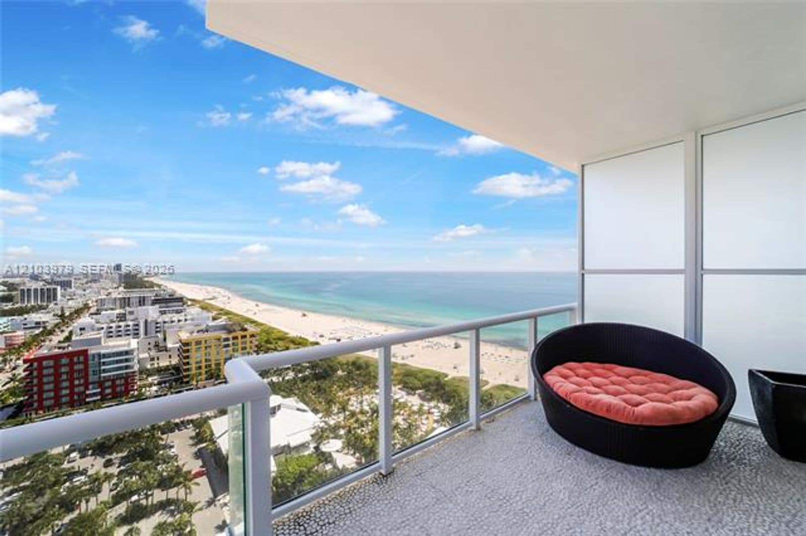 Miami Beach Condo: 50 S Pointe Dr cu-2205
