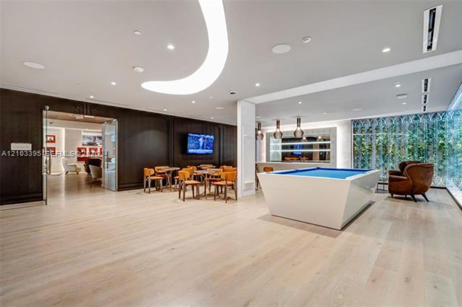 Miami Condo: 1000 Brickell Plz cu-3110